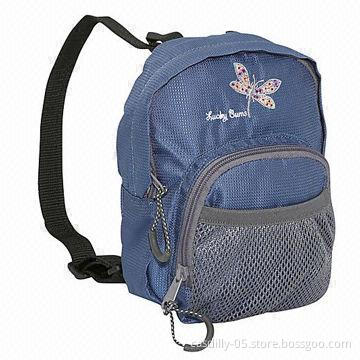 Schoolbag with adjustable shoulder straps